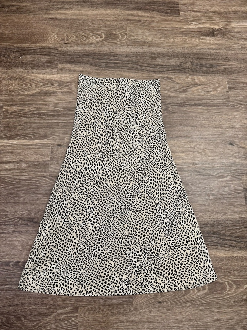 H&M Leopard Print Midi Skirt High Waisted A-Line Animal Print S - Picture 2 of 5